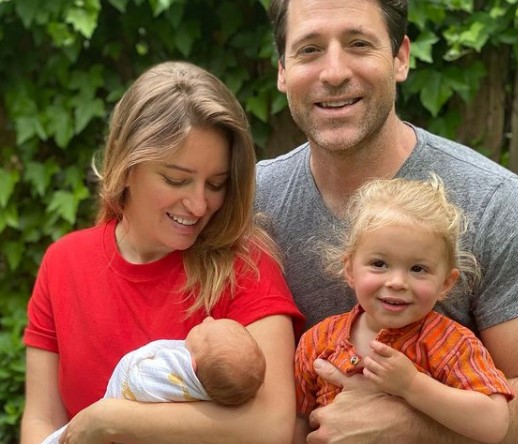 Image of CBS News Reporter, Tony Dokoupil and his wife and two kids
