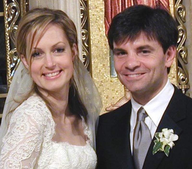 Image of the wife of George Stephanopoulos, Ali Wentworth and her husband
