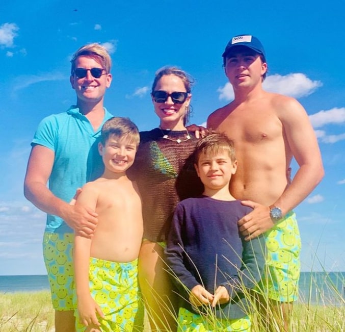 Image of Nicole and Paul Saphier with their kids