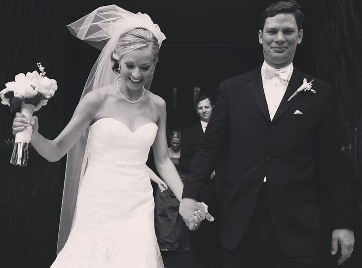 Fox News Journalist Sandra Smith and her husband John Connelly's wedding picture